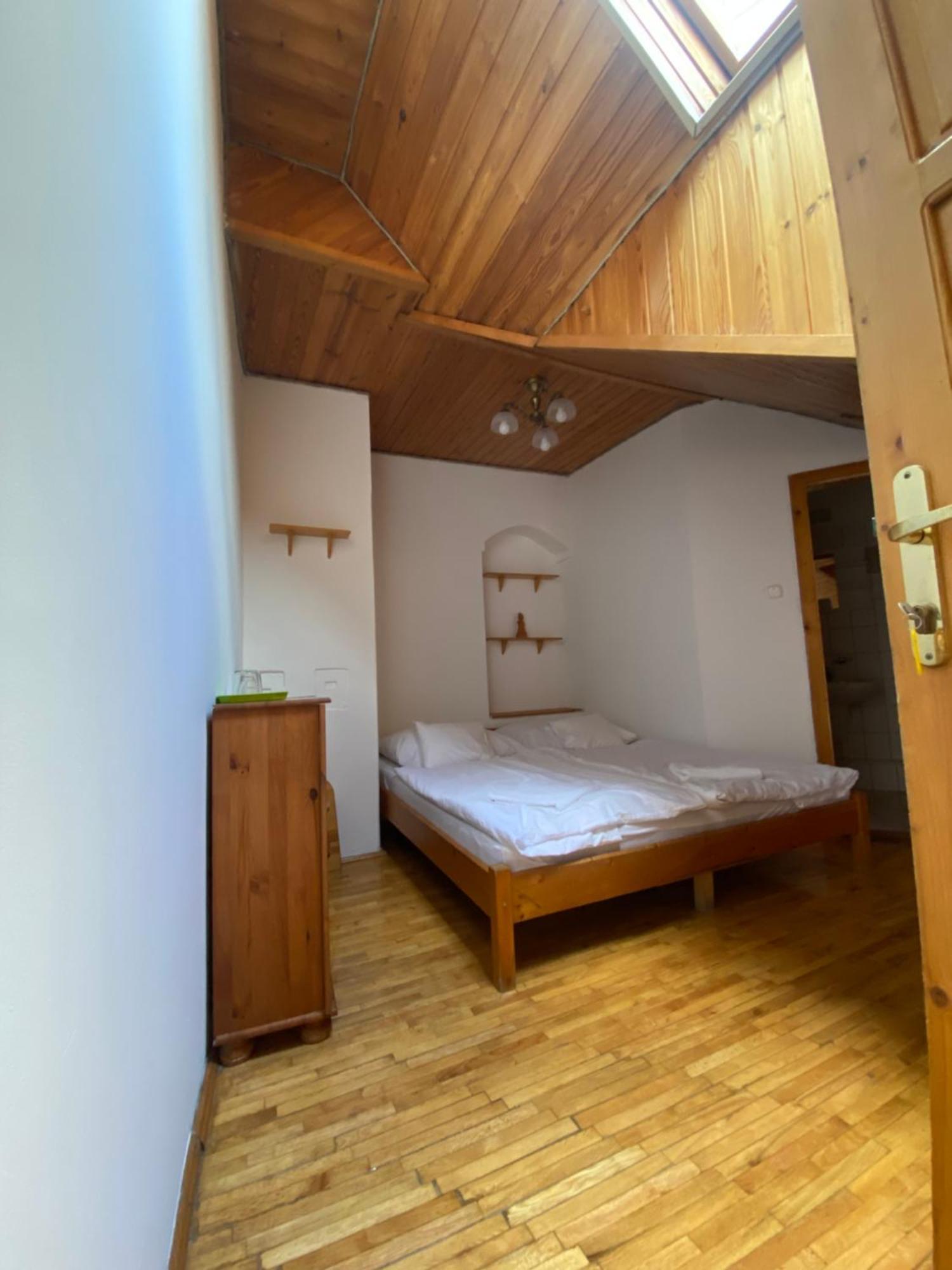 Bed and Breakfast Katalinkert Panzio Дьєр Екстер'єр фото