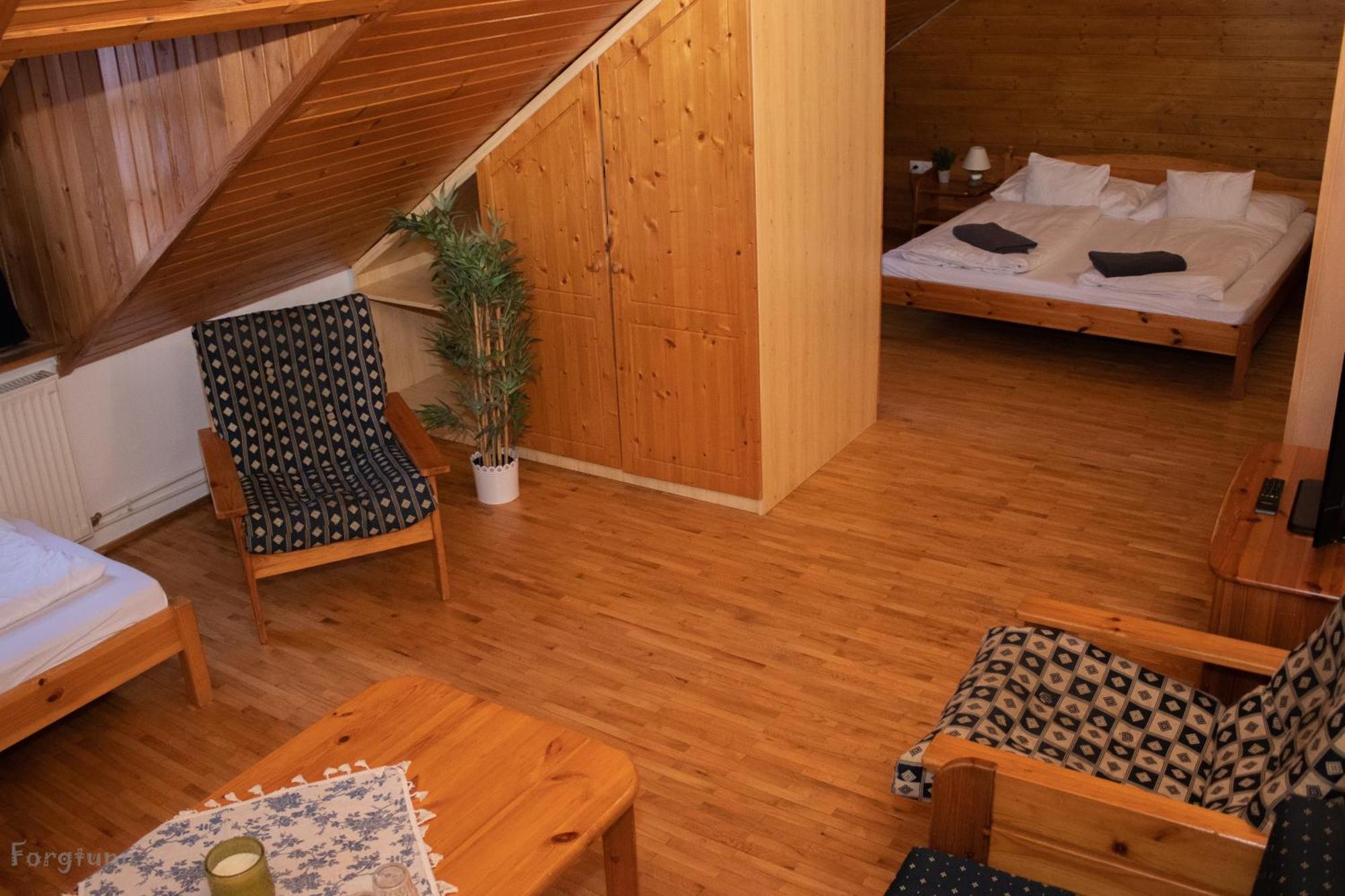 Bed and Breakfast Katalinkert Panzio Дьєр Екстер'єр фото